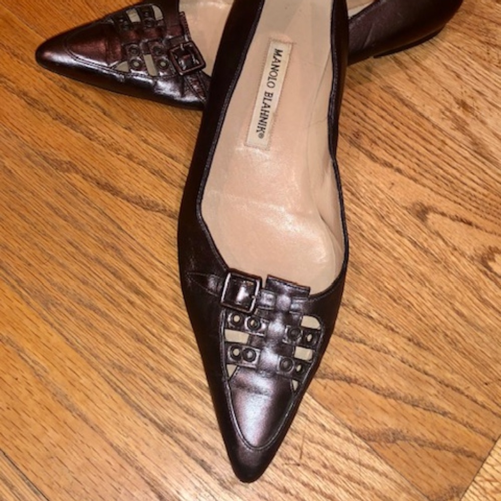 Manolo Blahnik gunmetal metallic flats